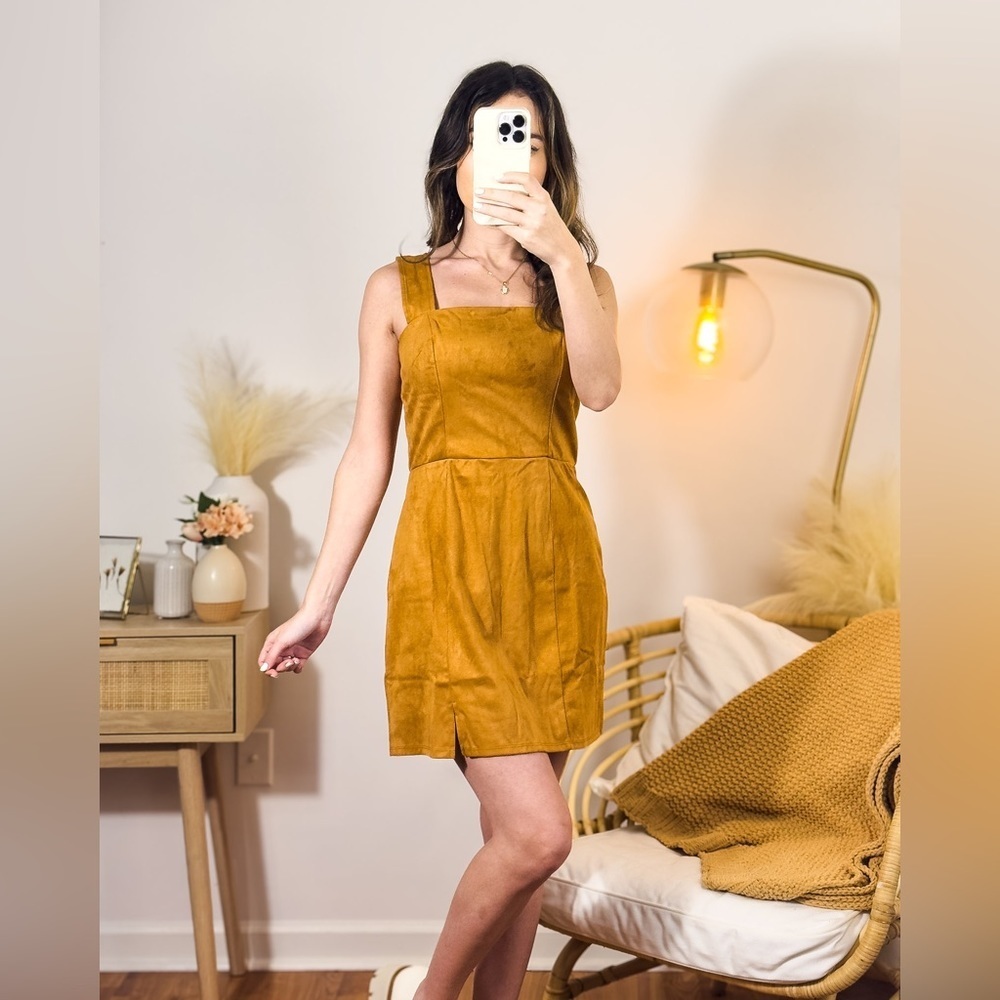 Small new with tags suede camel Francesca’s mini dress
